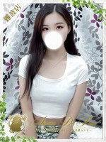 イズミ (22) アロマデパリ Aroma De Parisの女の子