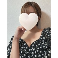 大人のオナクラ体験入店中★まるでニュースキャスターショートカット知的Fカップ巨乳オトナ美女降臨★